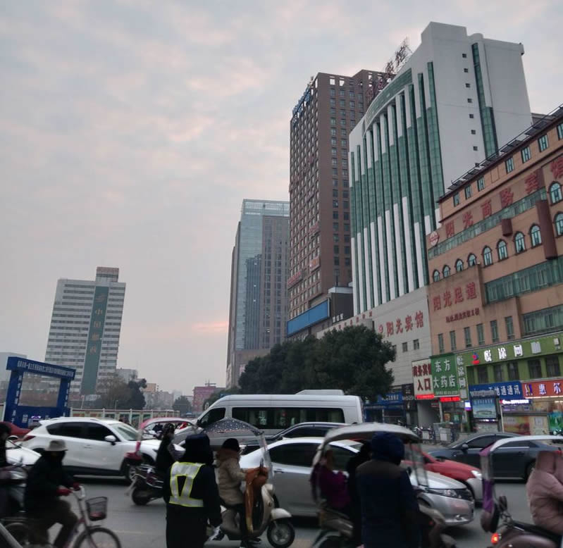 信陽(yáng)市購(gòu)物中心定制全自動(dòng)隔油提升一體化設(shè)備和污水提升設(shè)備各1臺(tái)